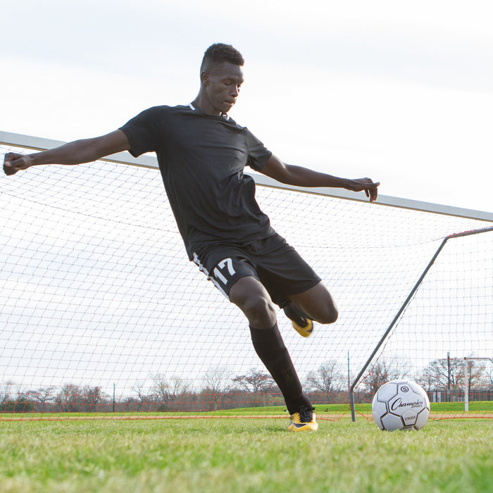 STRIKER5-lifestyle2-XL__40757.1761589446.jpg